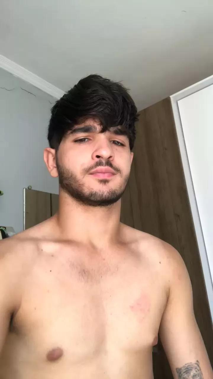 Mauriciobueno20 on Cam4 