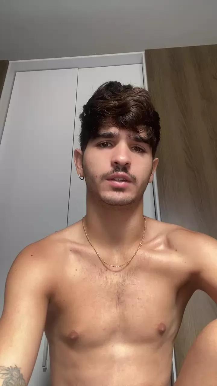 Mauriciobueno20 on Cam4 