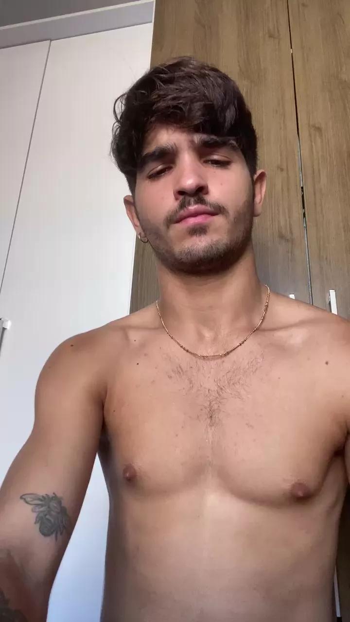 Mauriciobueno20 on Cam4 