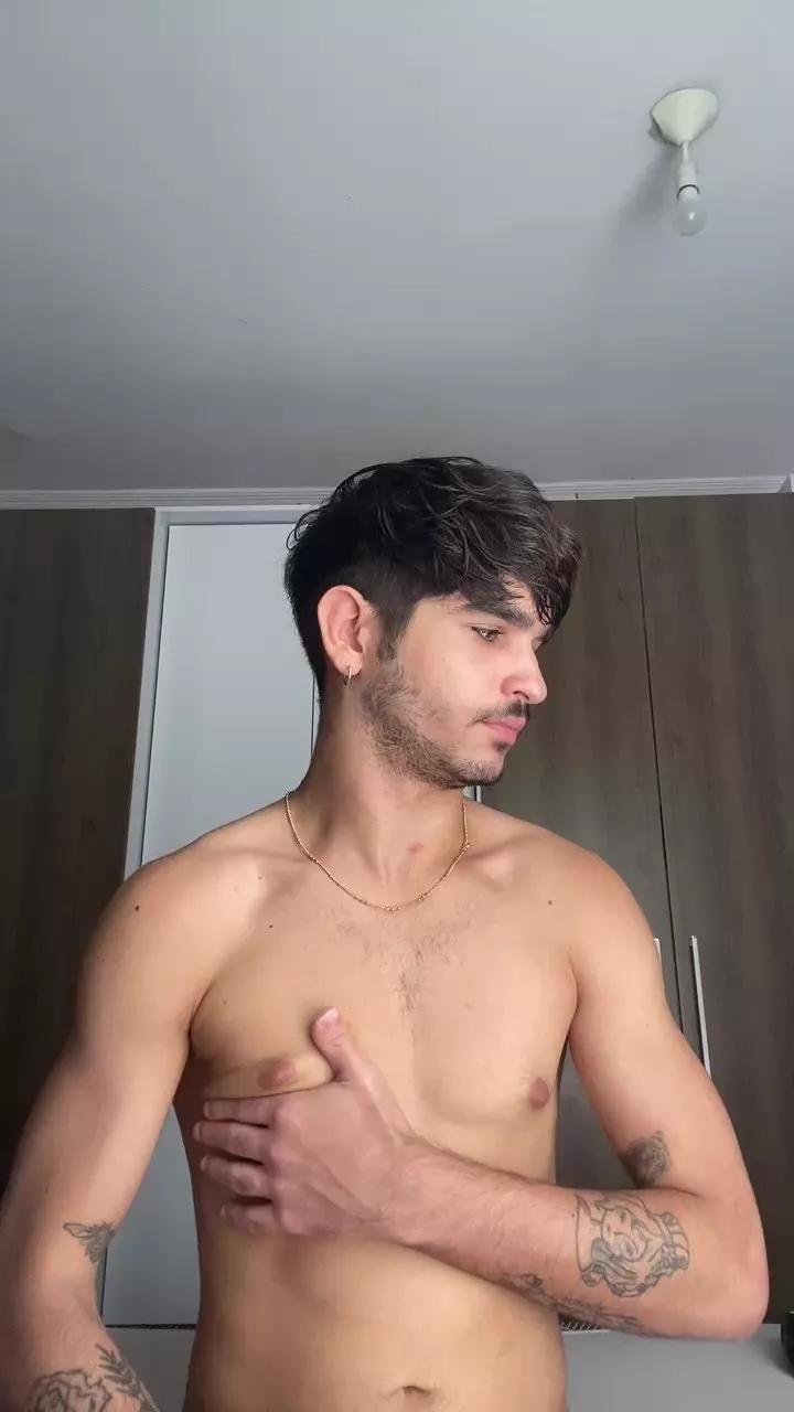 Mauriciobueno20 on Cam4 