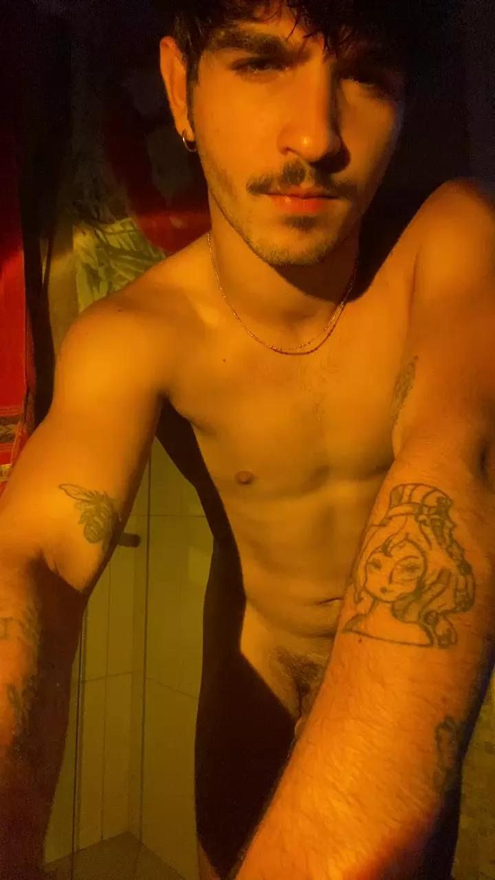 Mauriciobueno20 on Cam4 