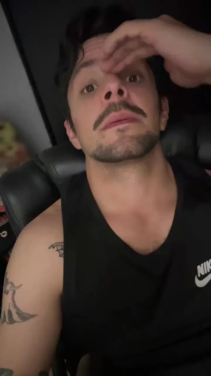 Offline MauriciosPizza on Cam4