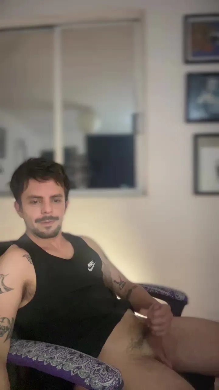 Offline MauriciosPizza on Cam4