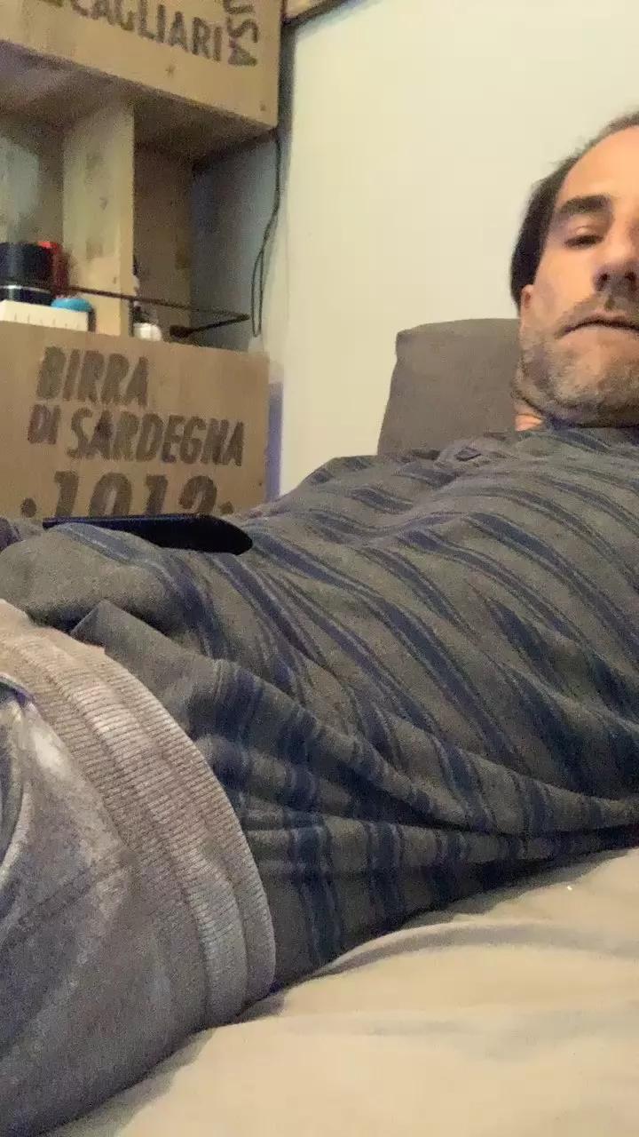 McEnrick1983 on Cam4 