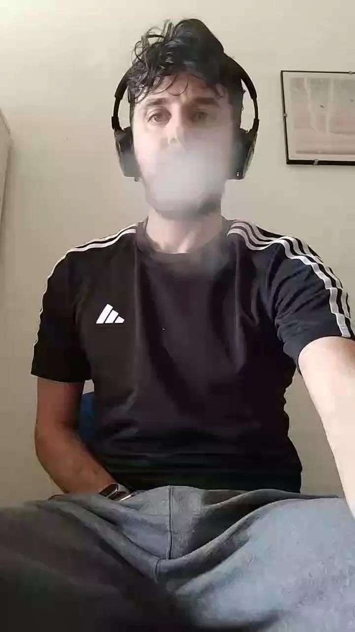 Mew2pup on Cam4 