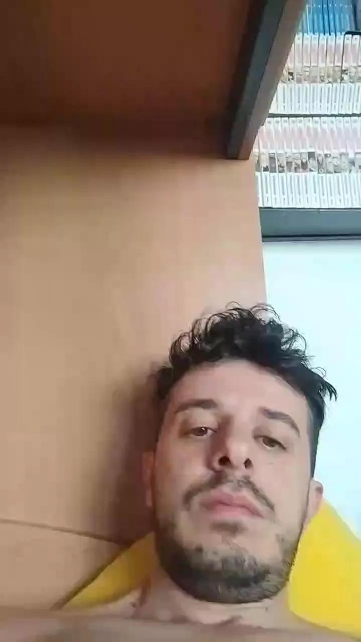 Mew2pup on Cam4 