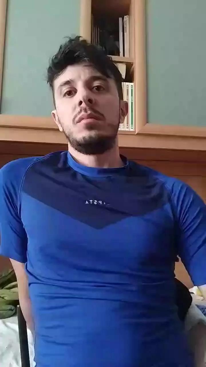 Mew2pup on Cam4 