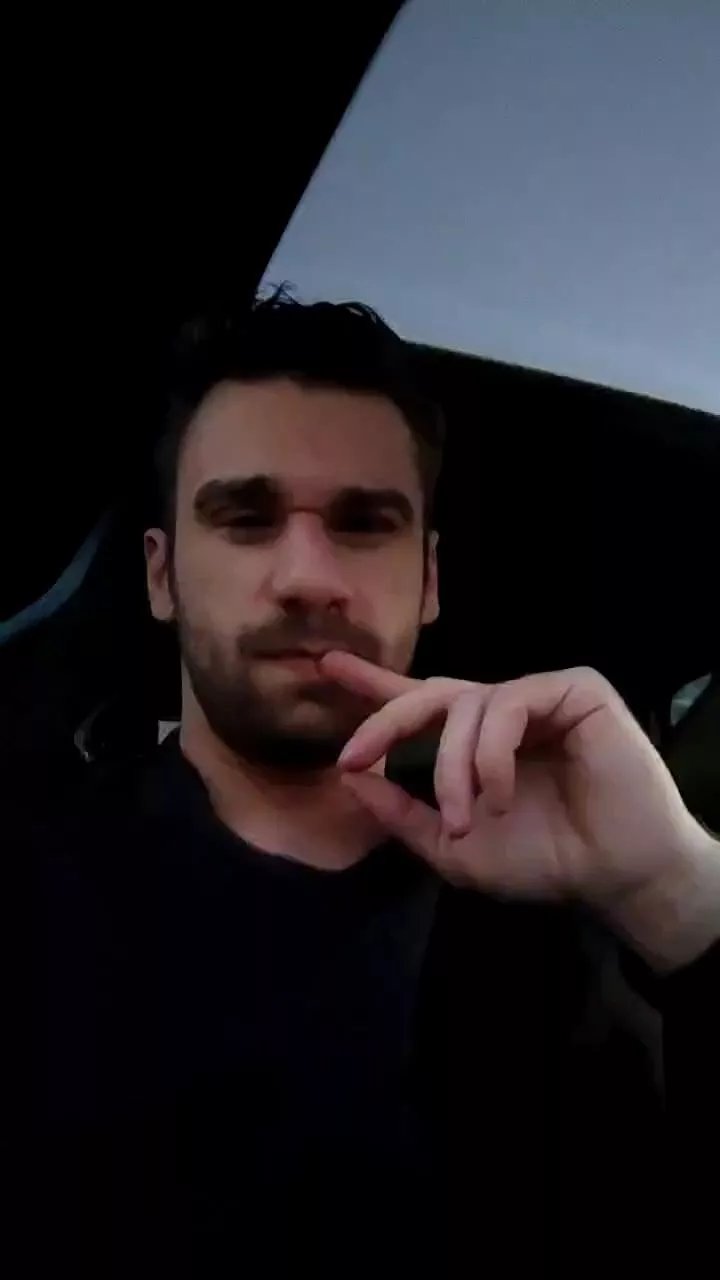 Offline michaelgrandi23 on Cam4