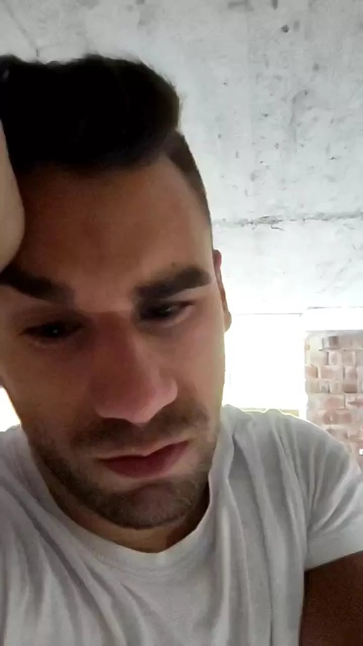 Offline michaelgrandi23 on Cam4