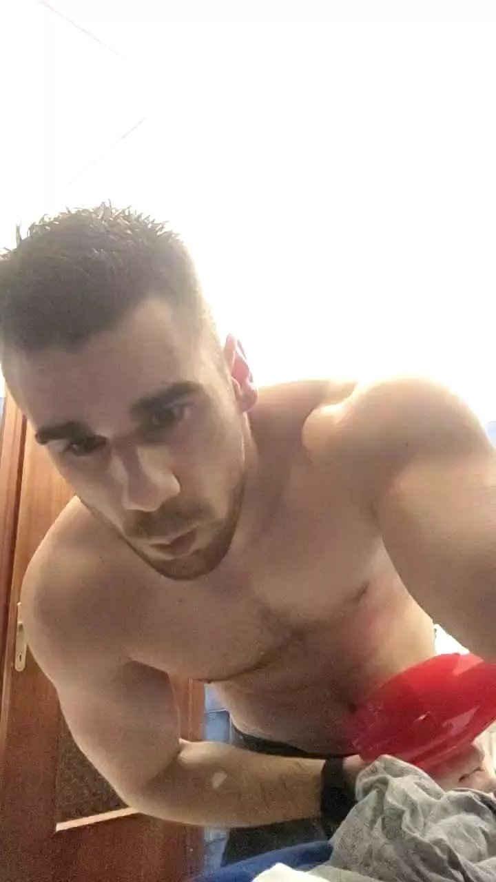 Offline michaelgrandi23 on Cam4