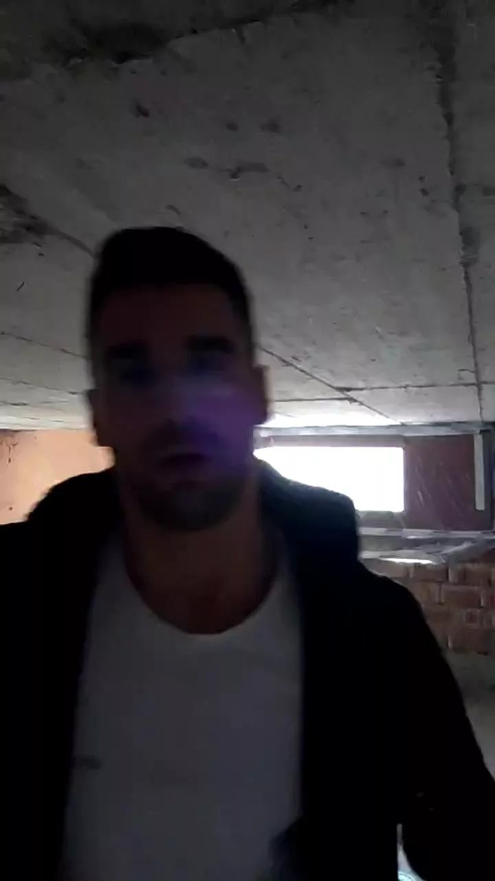 Offline michaelgrandi23 on Cam4