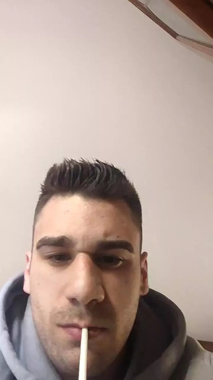 Offline michaelgrandi23 on Cam4