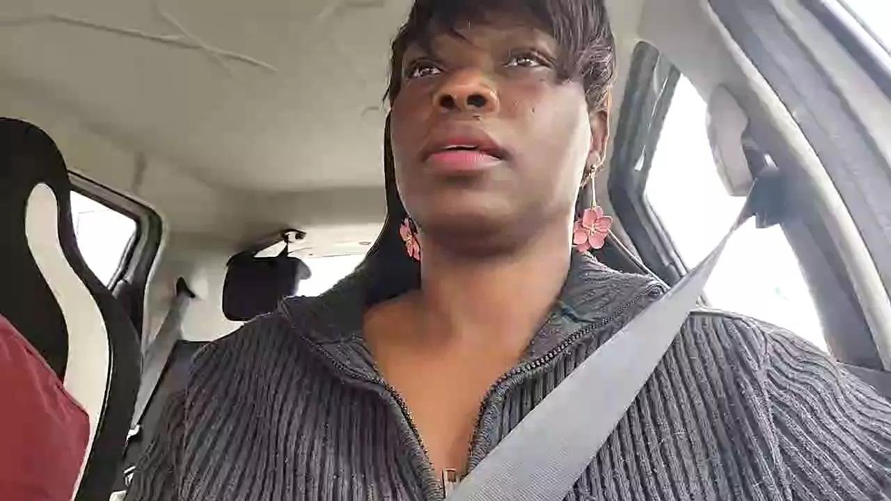 MinouAmour on Cam4 