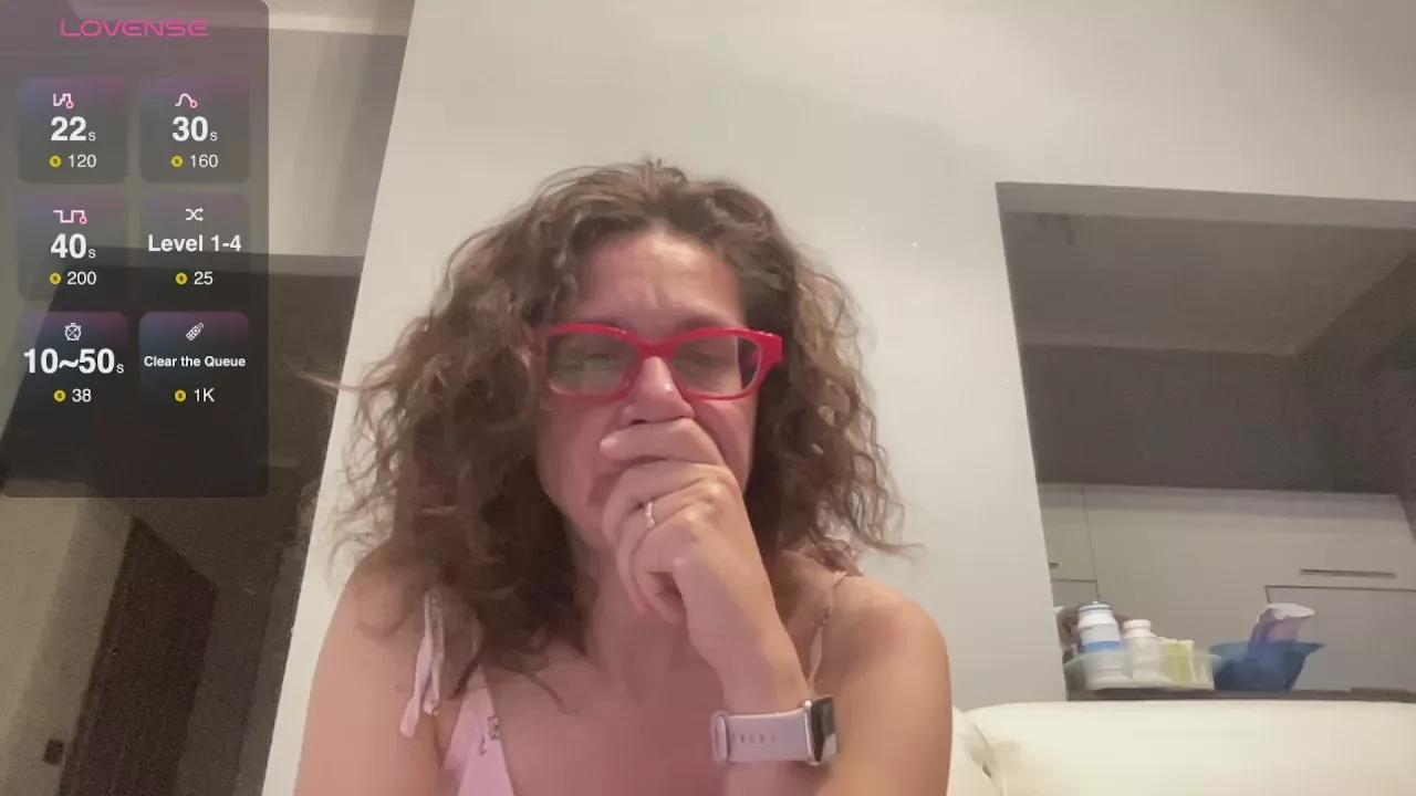 Monia_Axl_hot on Cam4 
