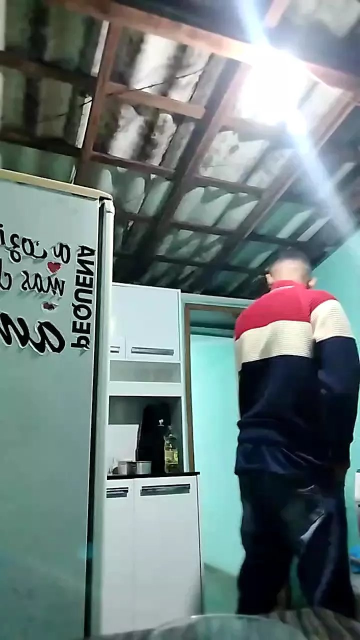 Offline moreno2289 on Cam4