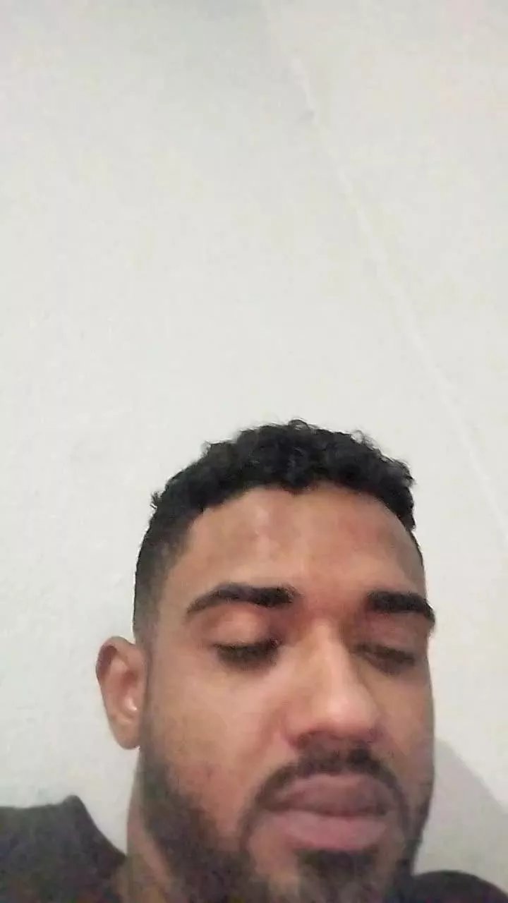 Offline moreno2289 on Cam4