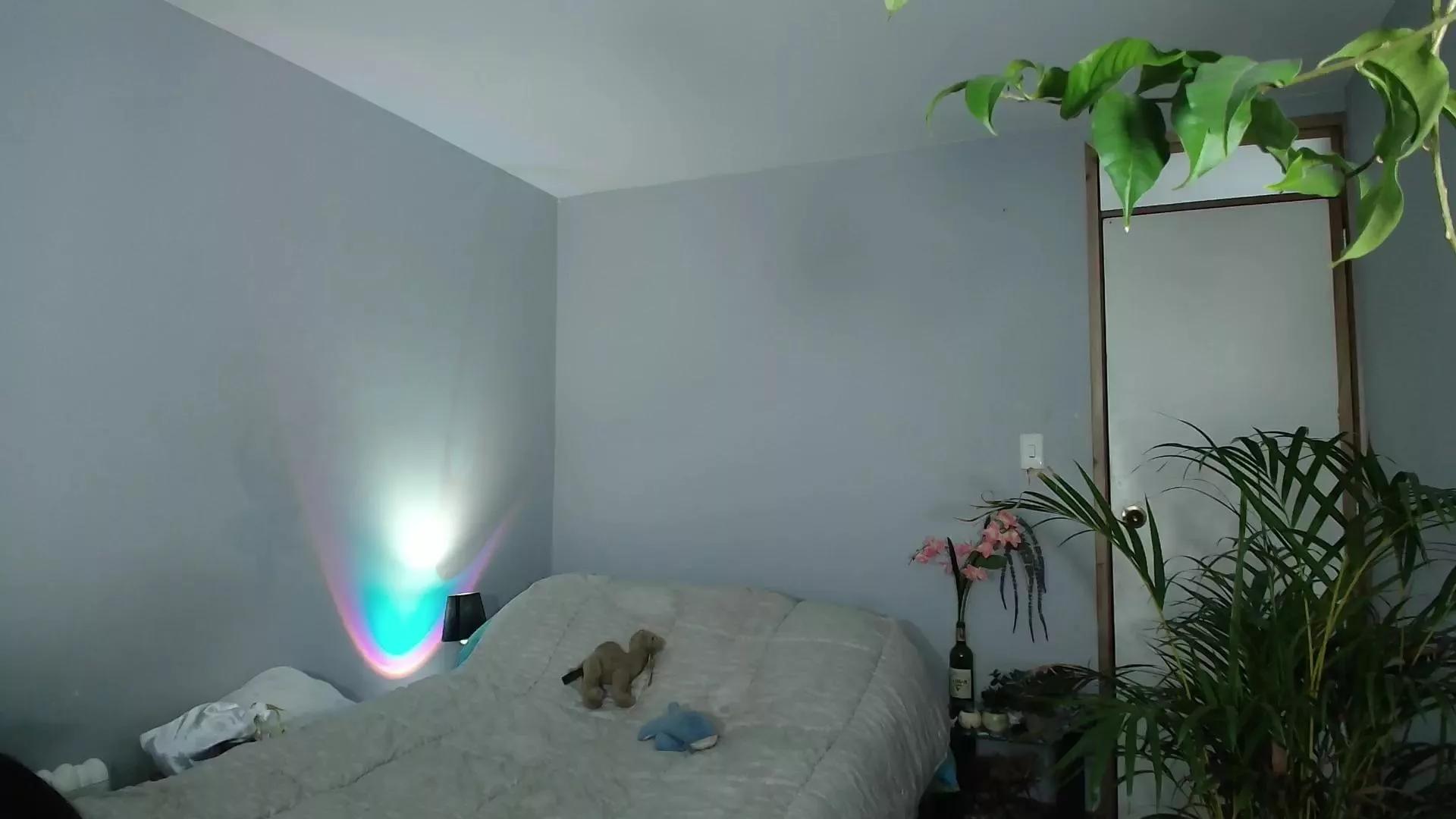 NicoleLpz on Cam4 