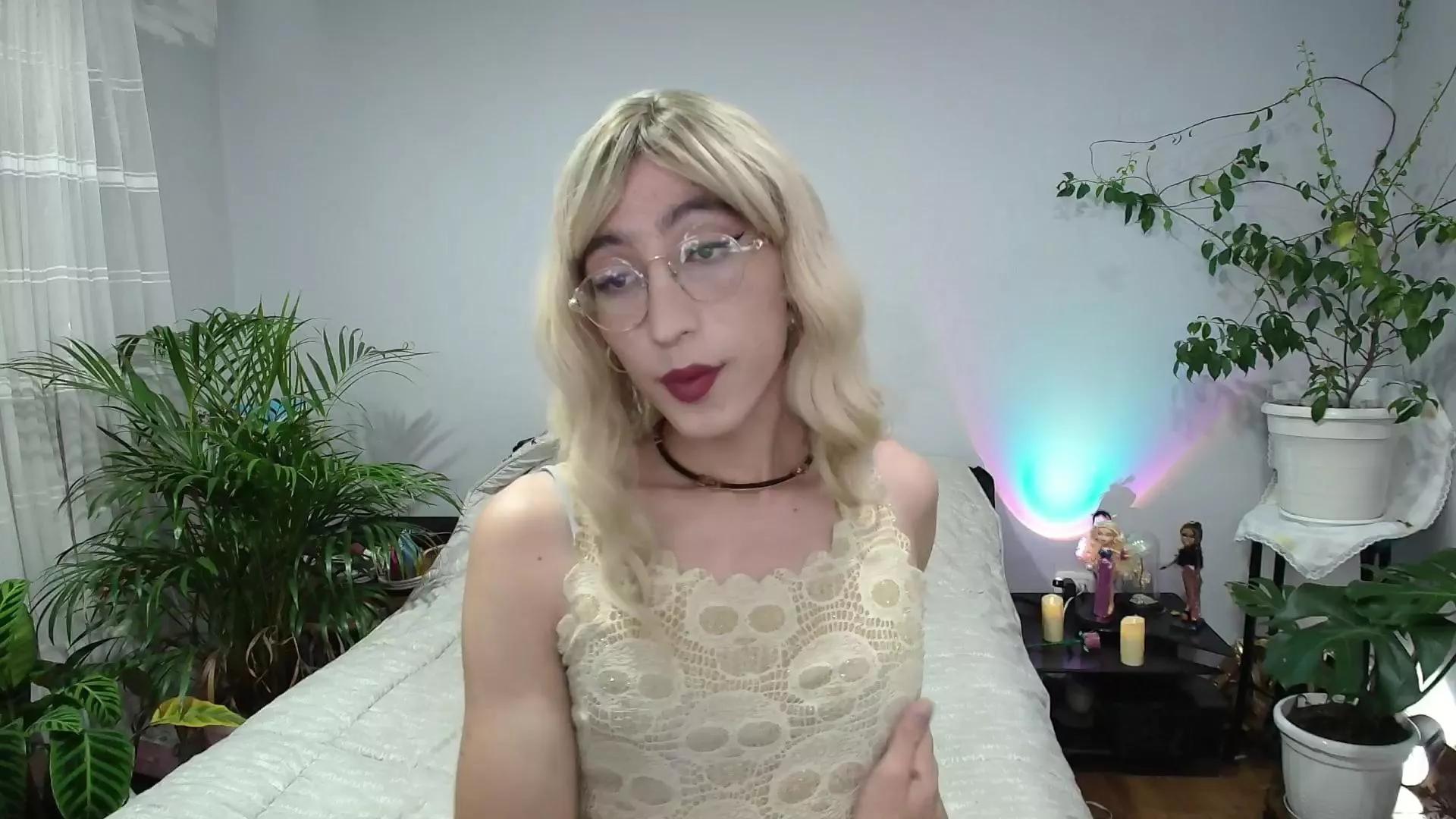 NicoleLpz on Cam4 