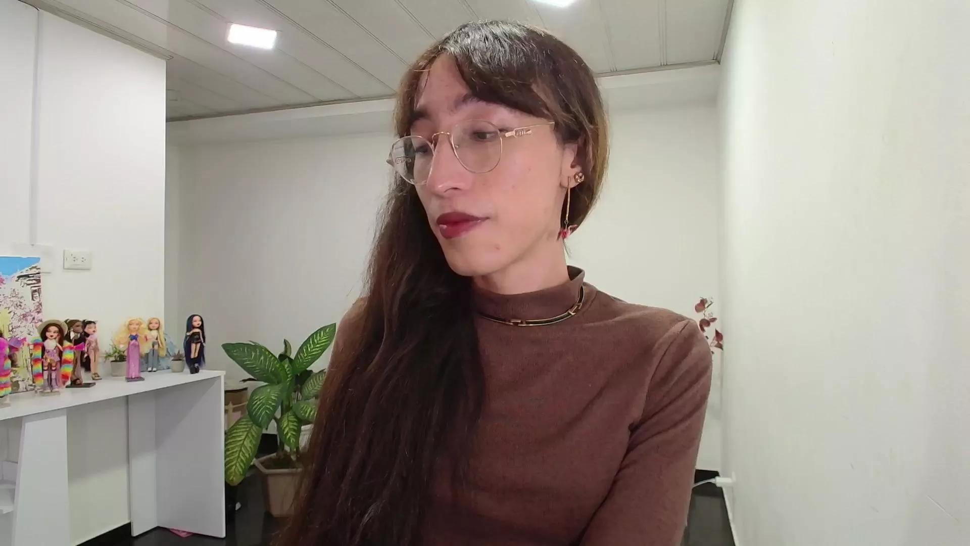 NicoleLpz on Cam4 