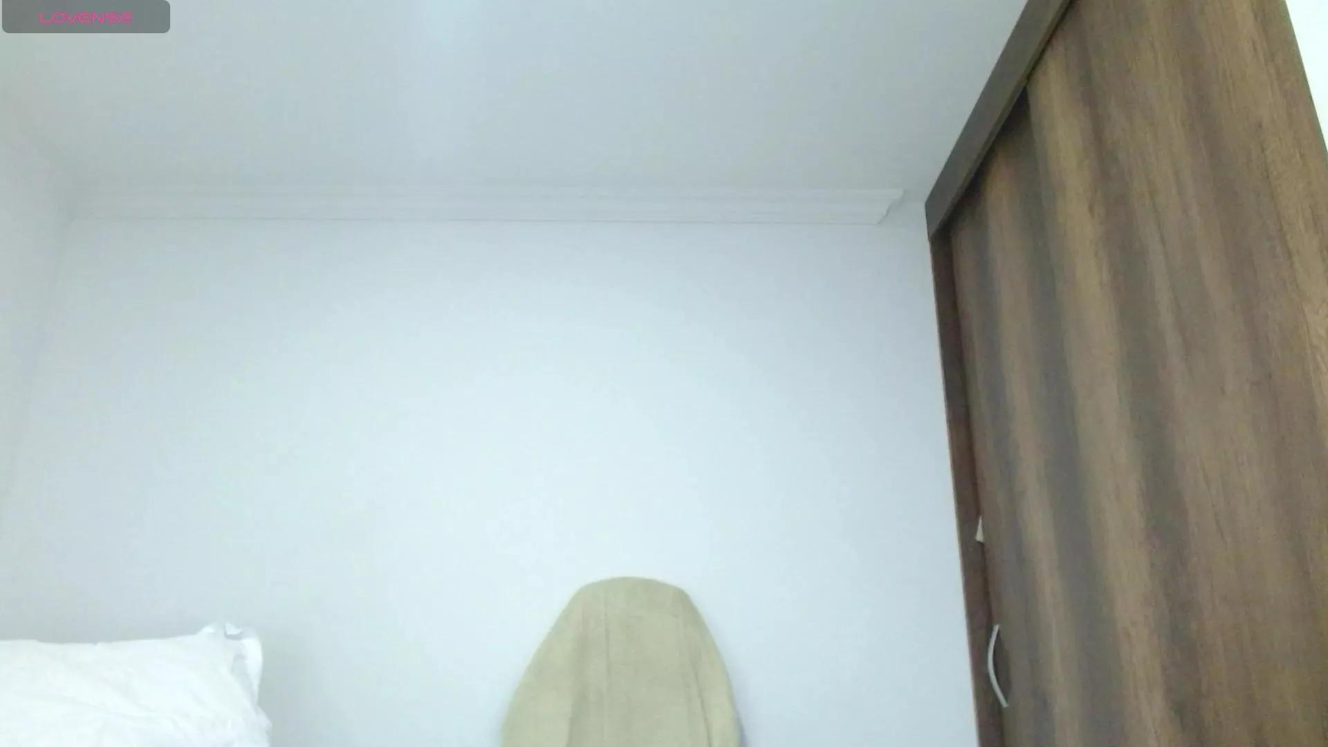 noah_jhonsonn on Cam4 