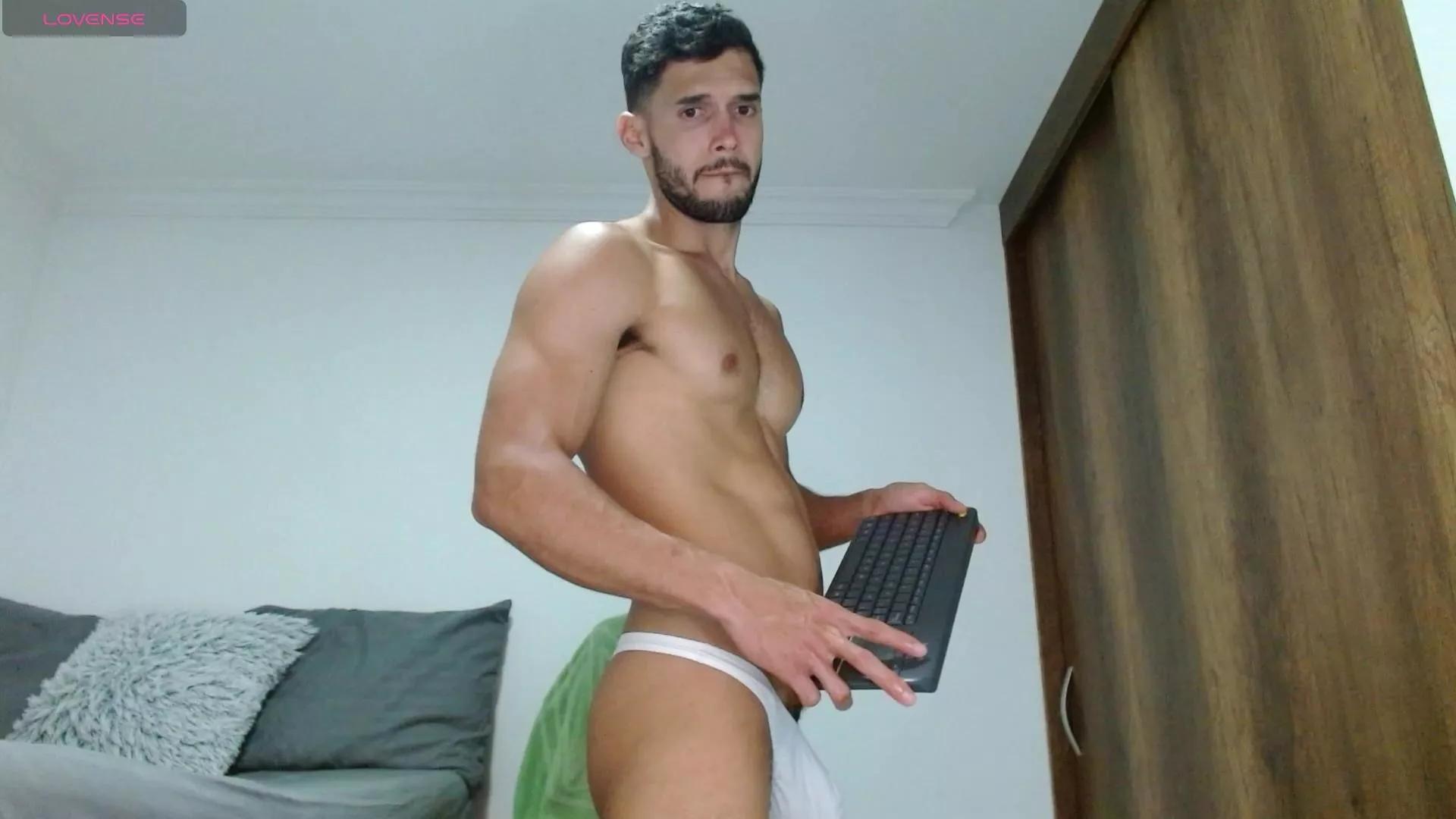 noah_jhonsonn on Cam4 