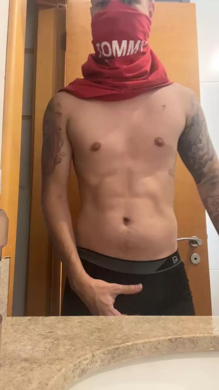 Novin20_sexy on Cam4 