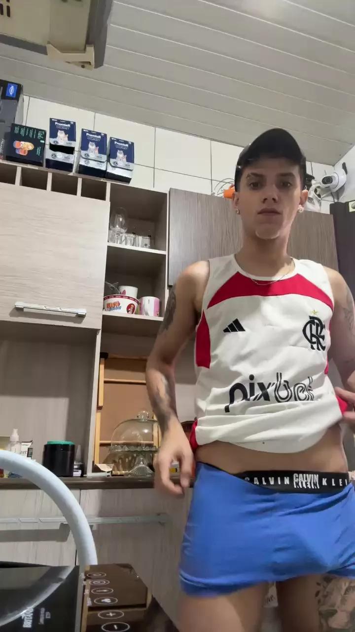 Novinhodot20_ on Cam4 