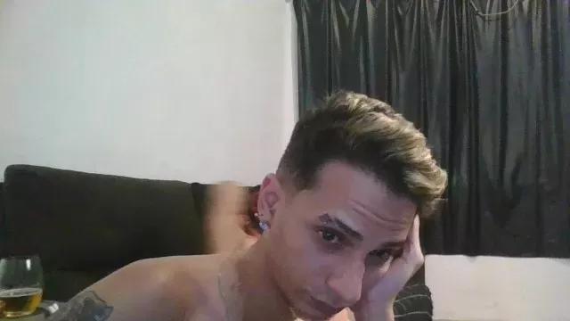 Novinhodot20_ on Cam4 