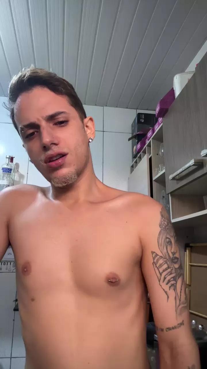 Novinhodot20_ on Cam4 