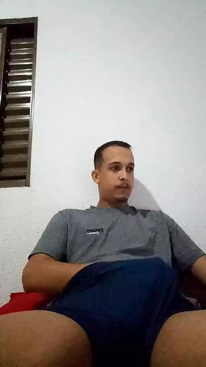 Novinhoroludo22 on Cam4 
