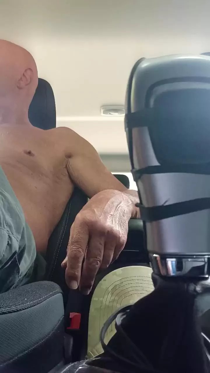 Offline nudista25hot on Cam4