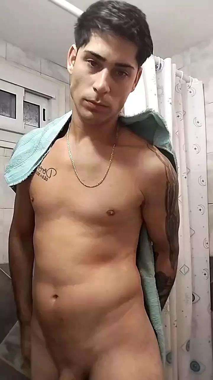 Pabloxx24 on Cam4 