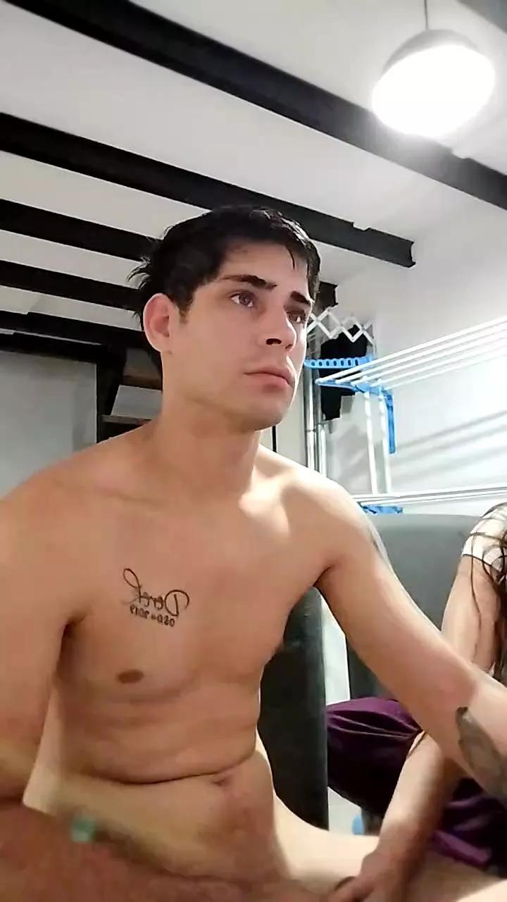 Pabloxx24 on Cam4 