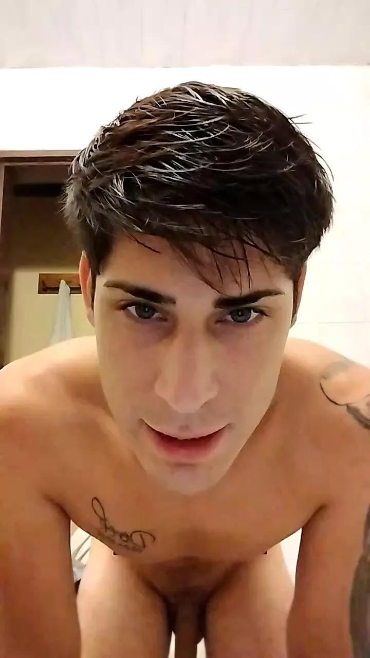 Pabloxx24 on Cam4 