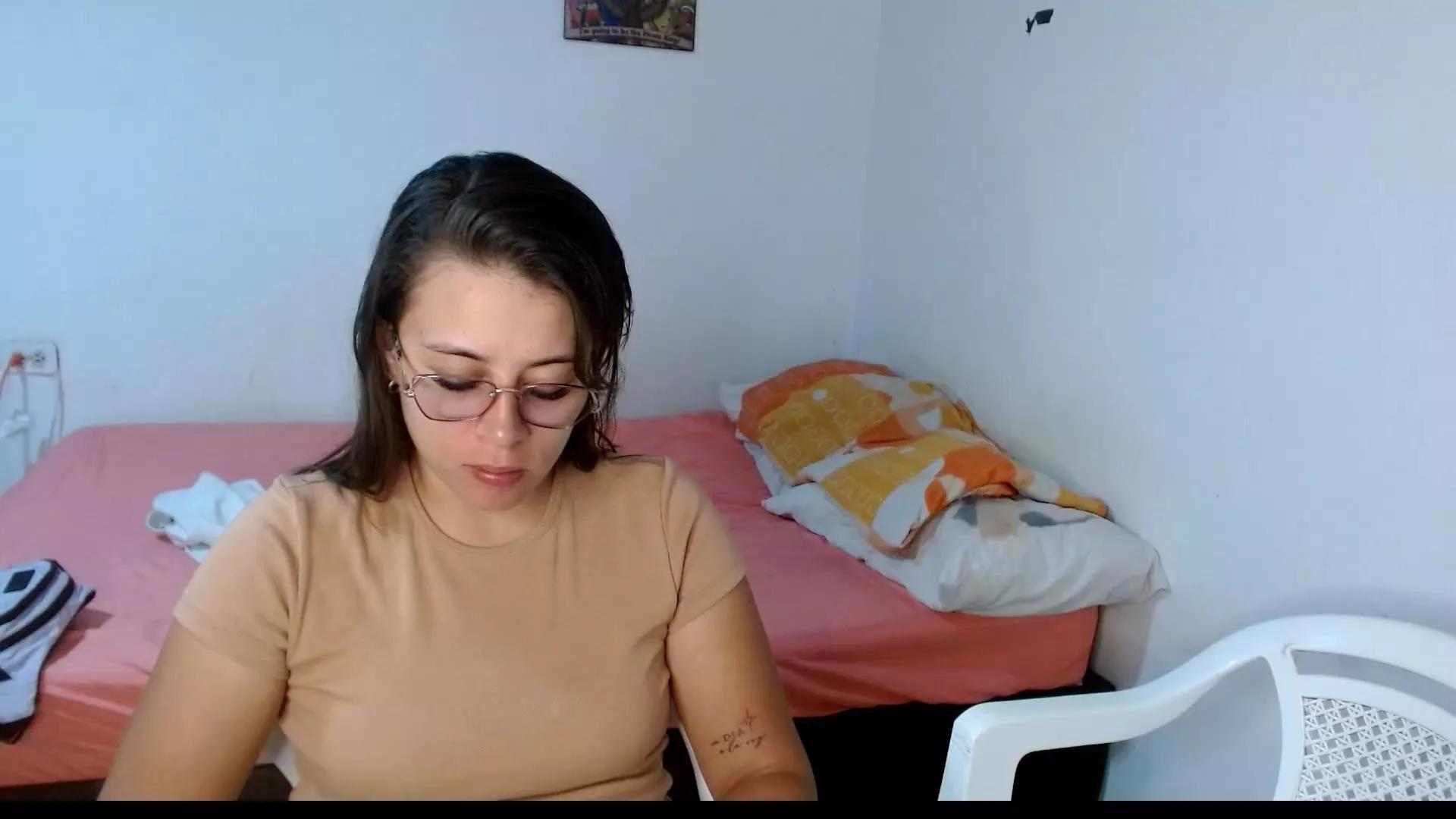 Paloma_desire on Cam4 