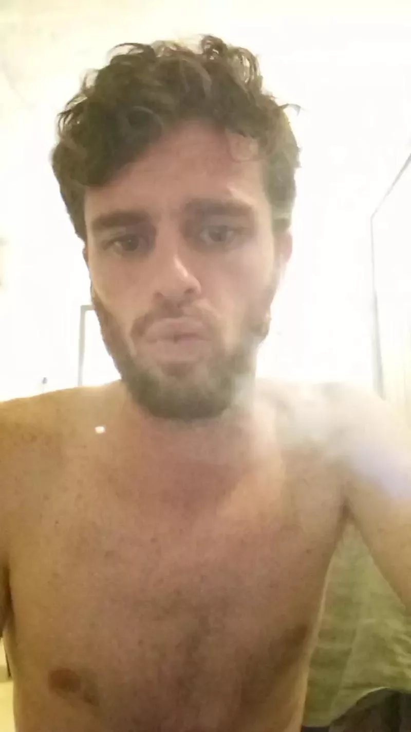 Offline pocholo30 on Cam4