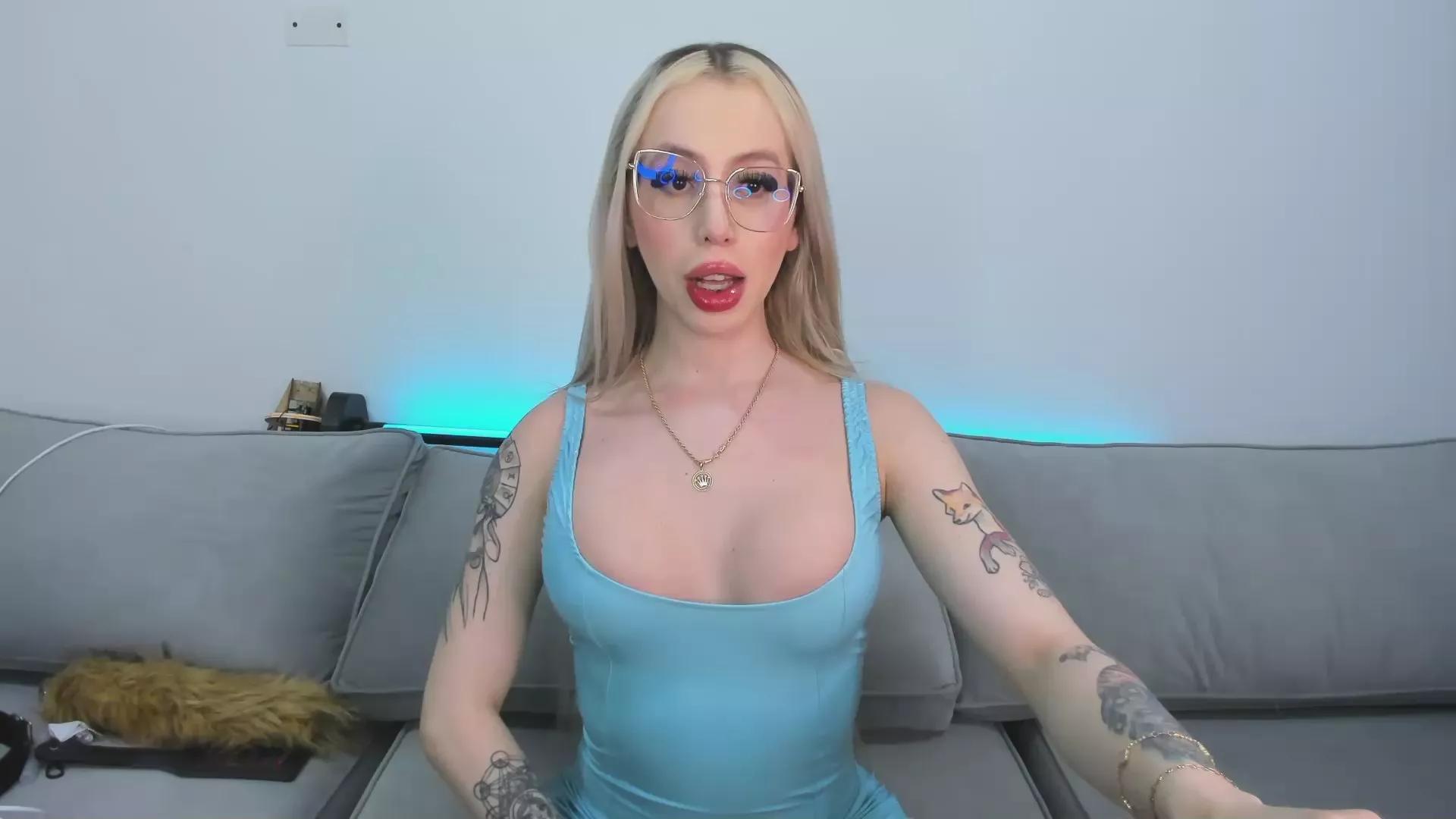 purpleladyx on Cam4 