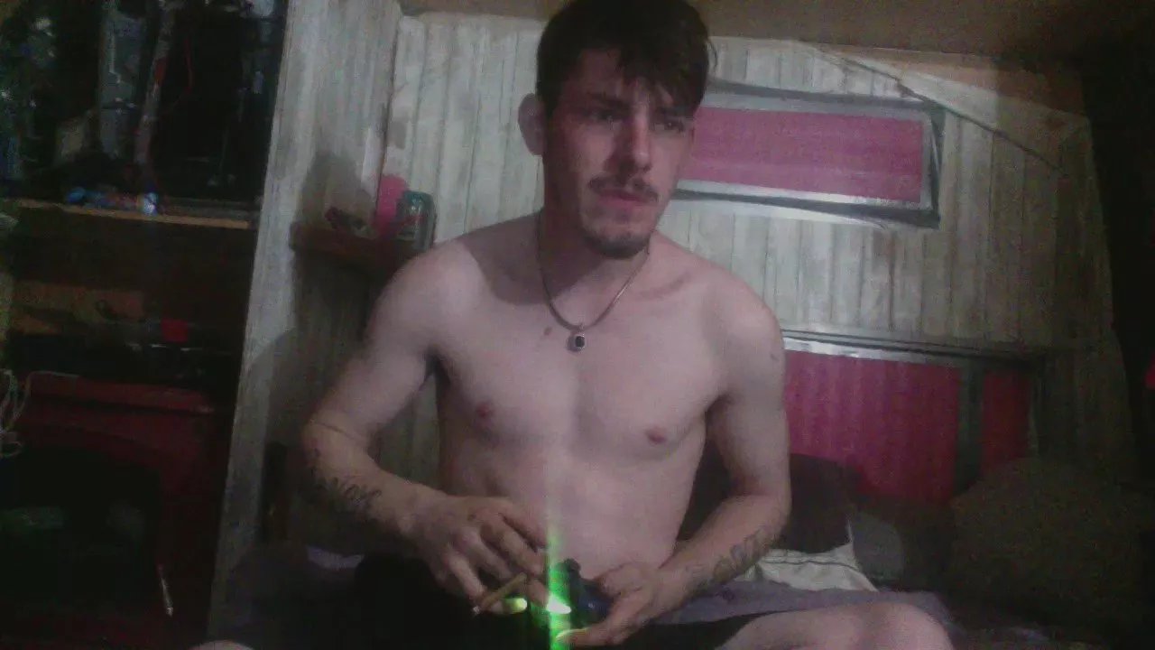 Offline R6verxxx on Cam4