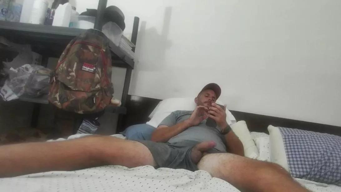 R_malcom on Cam4 