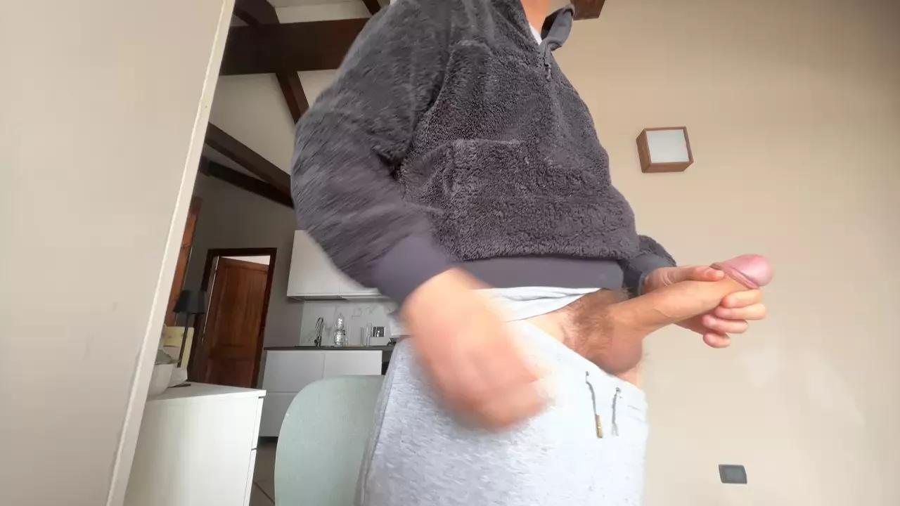 ragazzoxxl on Cam4 
