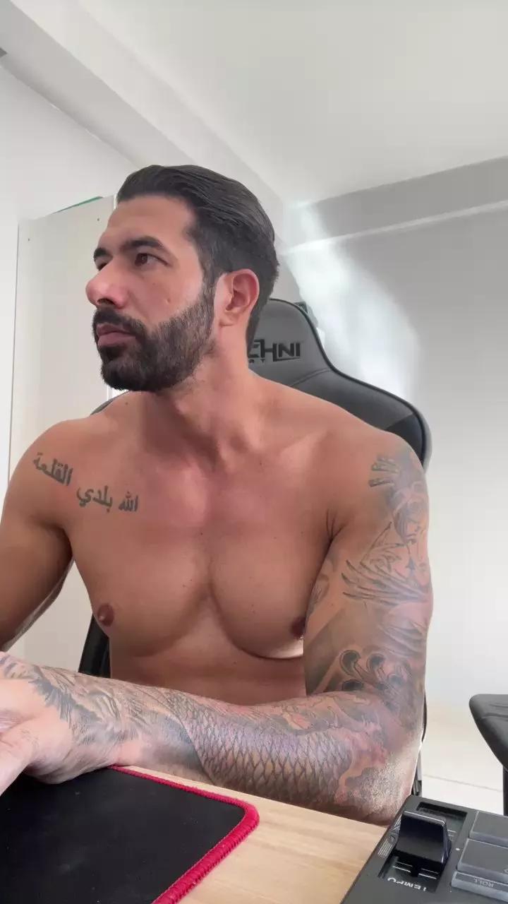 Saradoalto23 on Cam4 