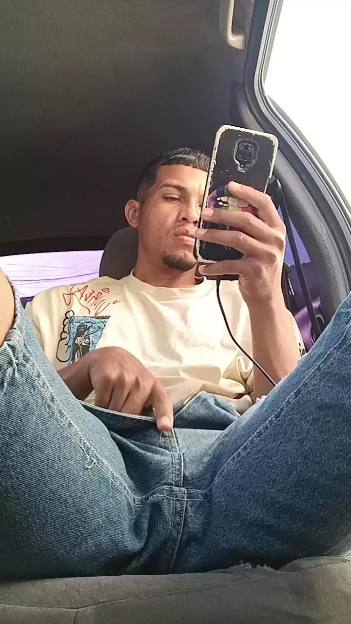 Sir_pissyoung on Cam4 