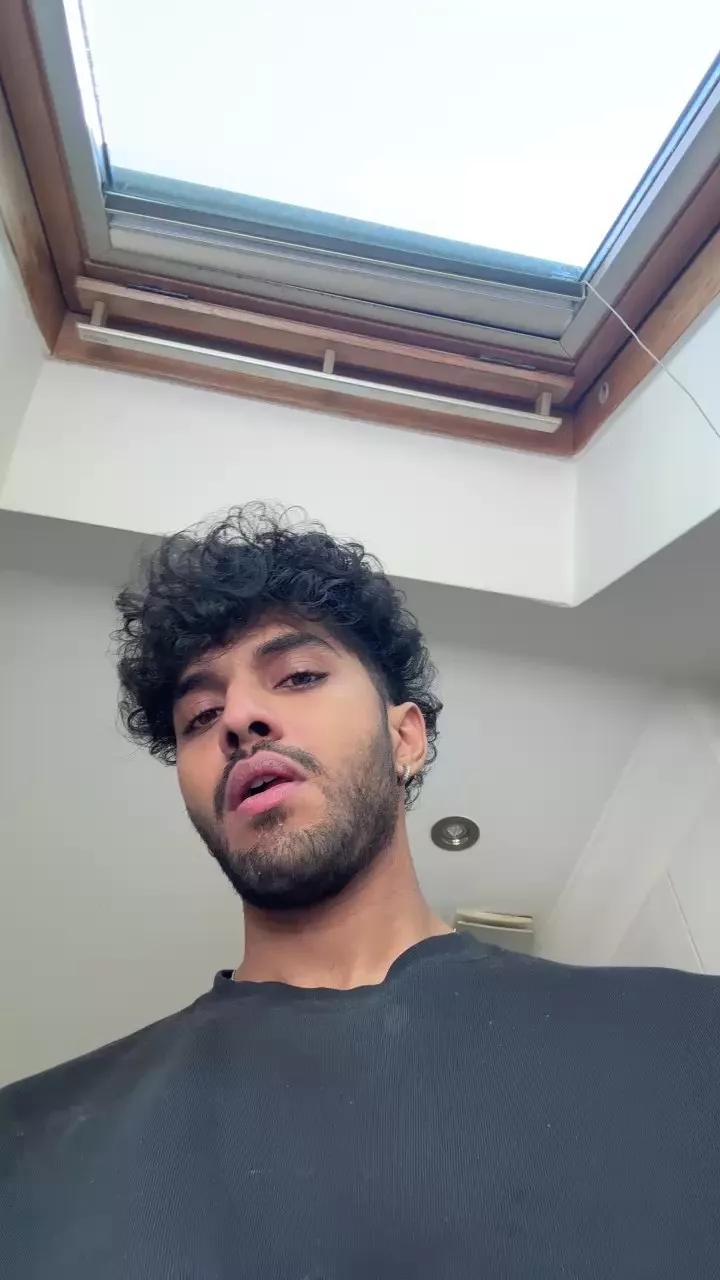 sloppy69_sexy on Cam4 