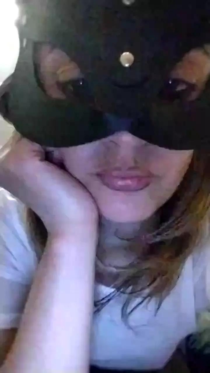 stella8943 on Cam4 