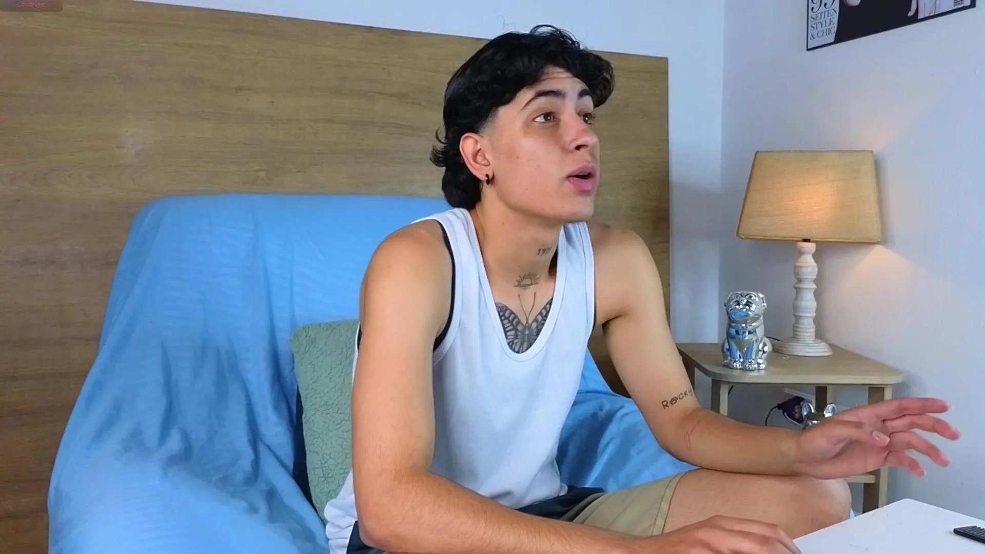 Offline StivenBenet on Cam4