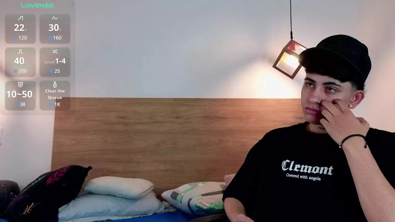 Offline StivenBenet on Cam4