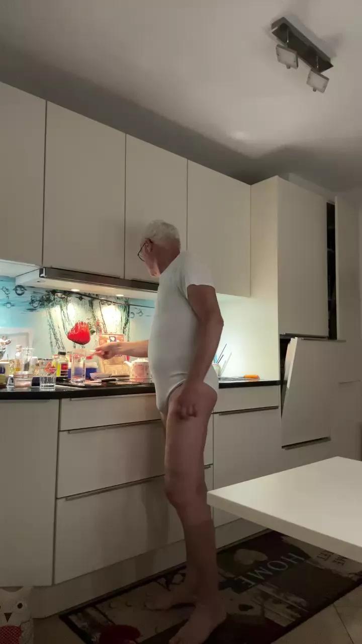 Strolch1707 on Cam4 