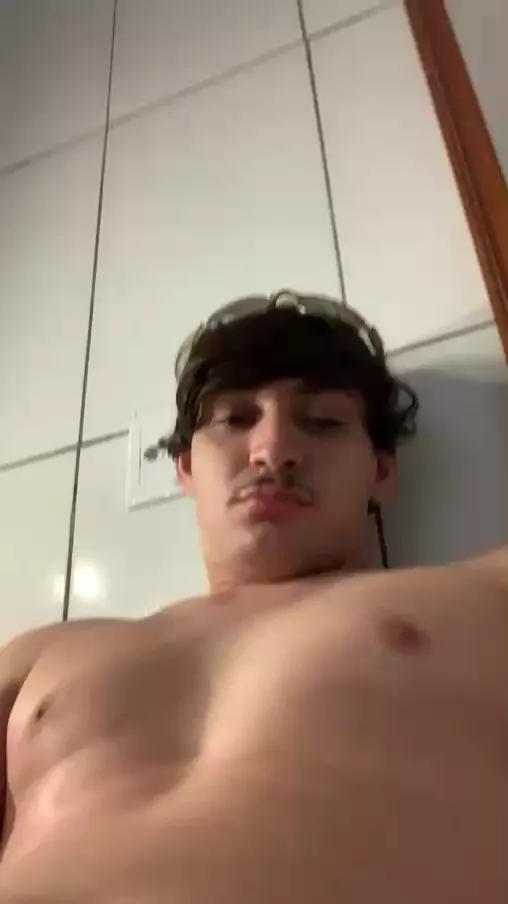 Surfista244 on Cam4 