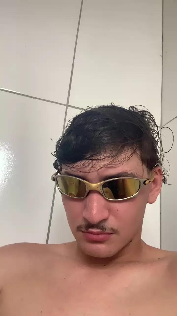 Surfista244 on Cam4 