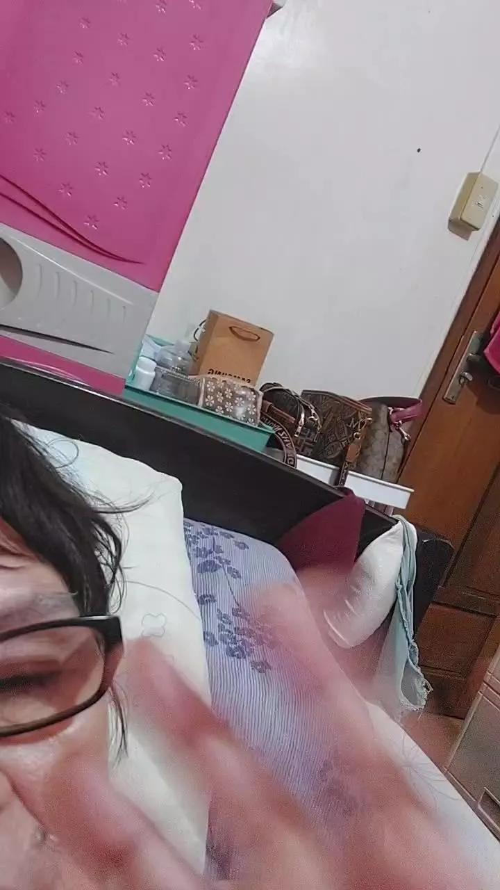 tastegranny on Cam4 
